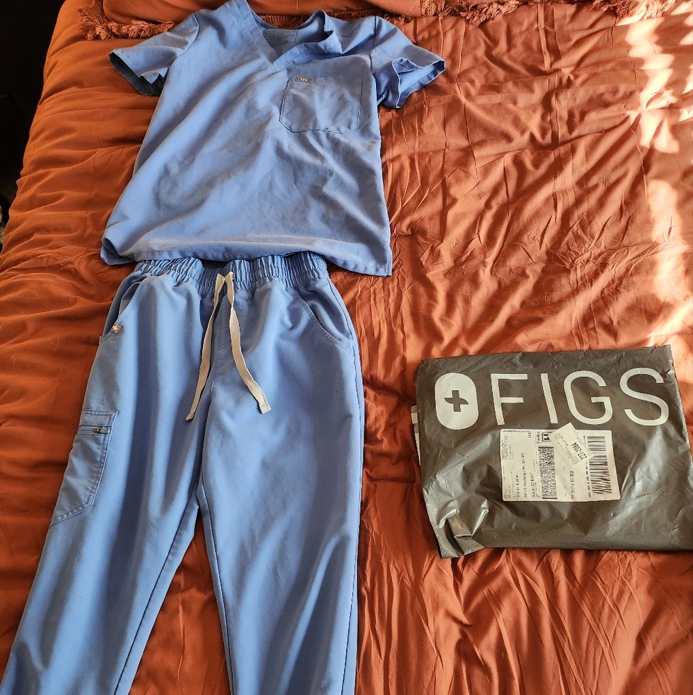 Figs Catarina top (XS) & high waisted Zamora (SP) - Picture 1 of 4